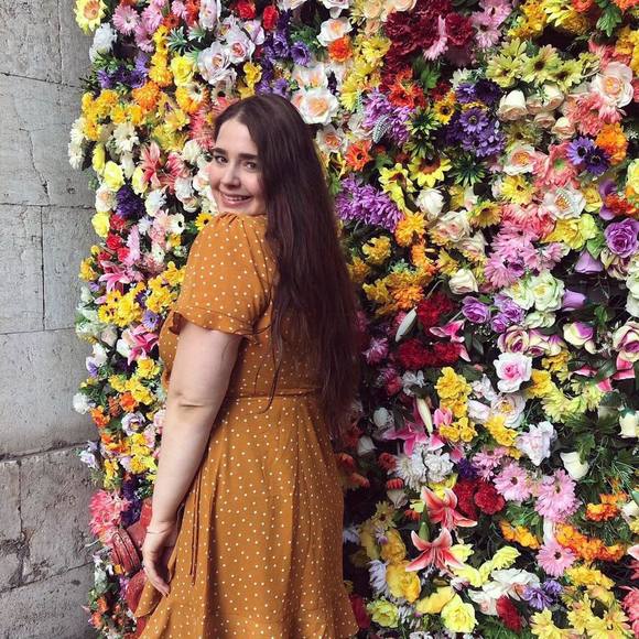 Meet your Posher, Erica - Picture 1 of 1